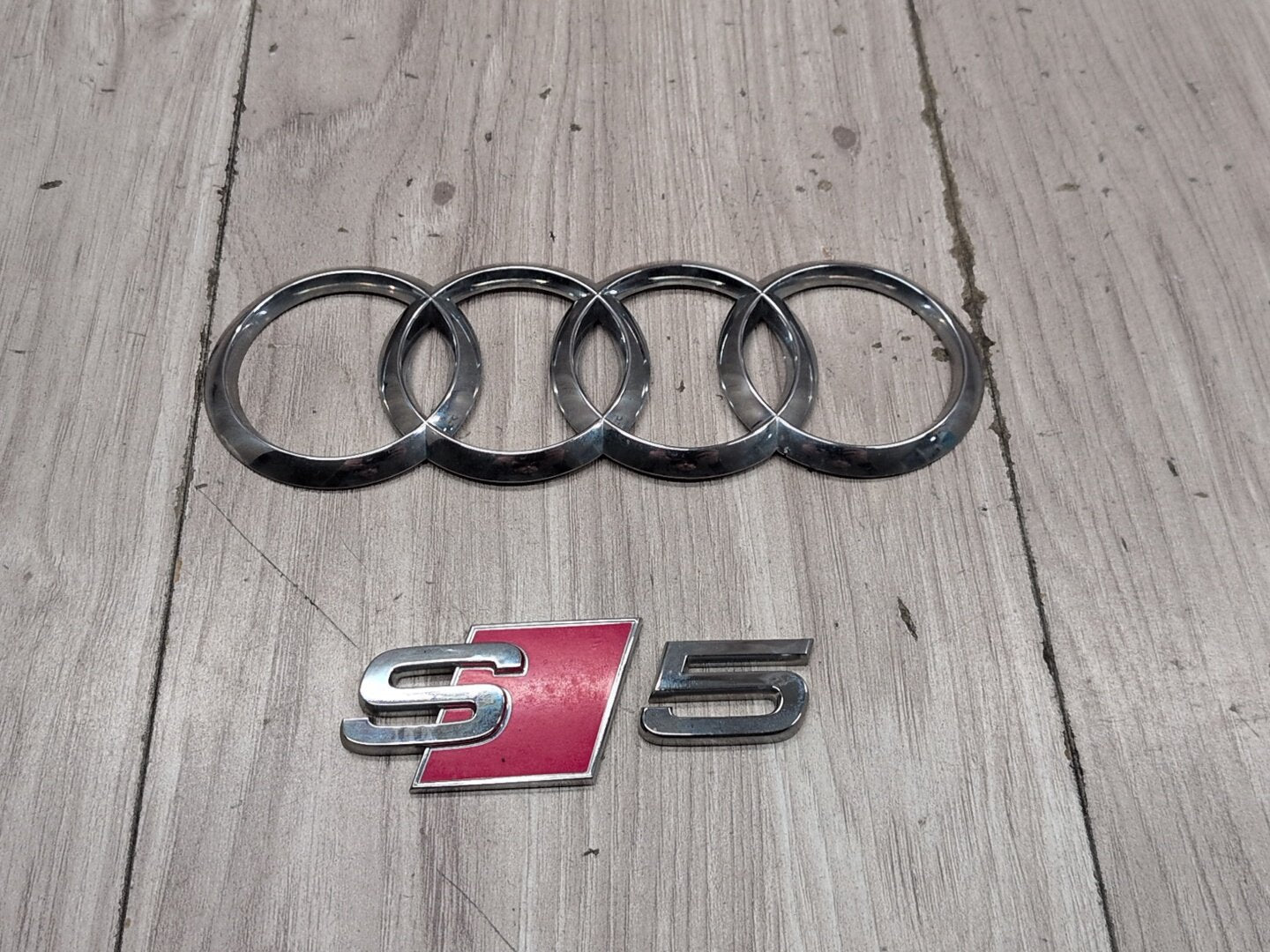 2013 - 2017 Audi S5 8T Emblem Badge Symbol Logo 8T0853742D CTUB