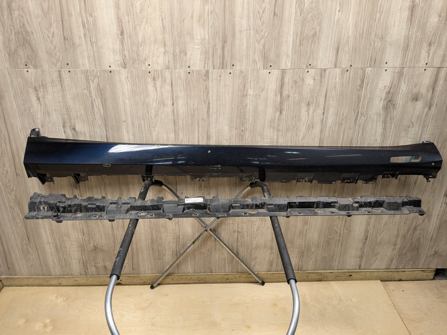 2019 - 2026 BMW X5 G05 Right Passenger Side Skirt Rocker Panel w/ Bracket 8069278 N63B44M3