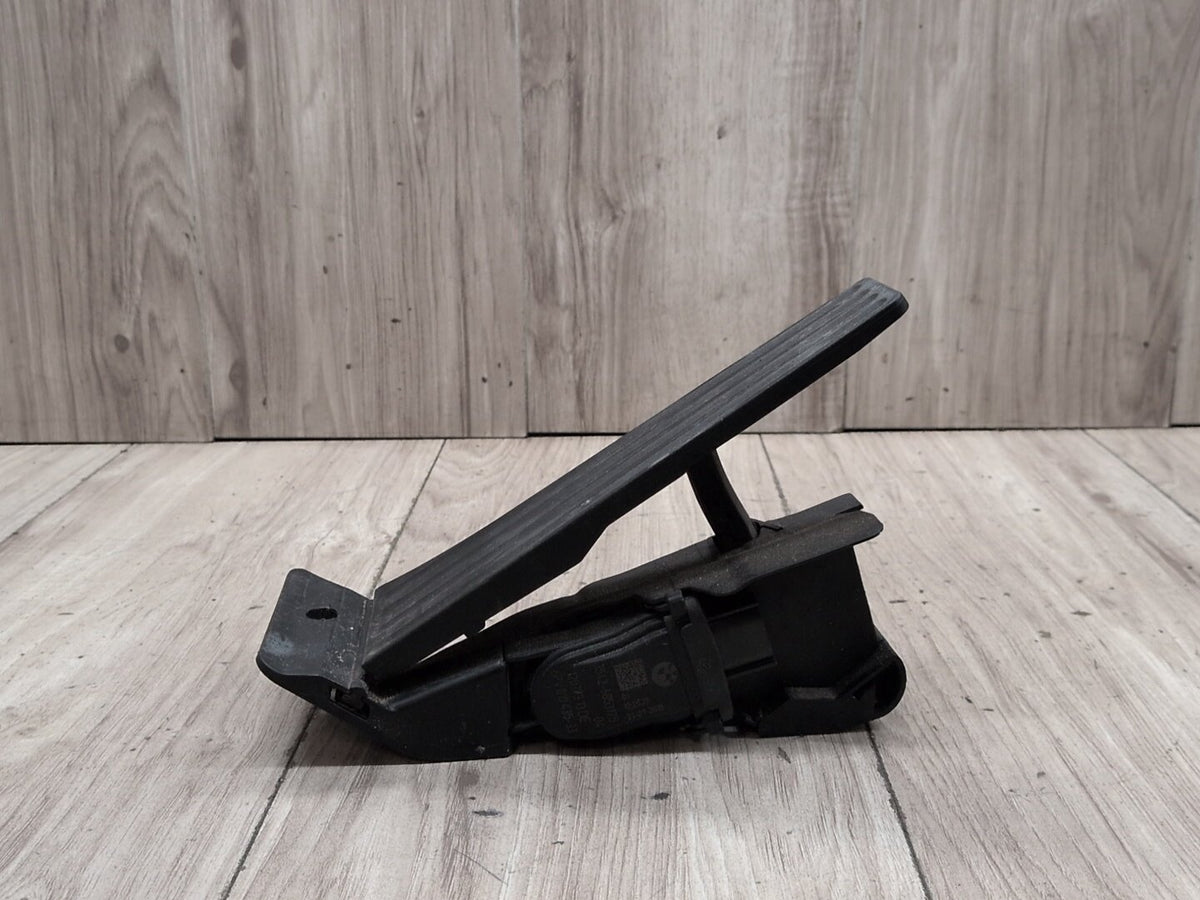 OEM BMW F15 F22 F25 F30 F36 F80 G01 G05 G20 X3 X5 Accelerator Throttle Gas Pedal