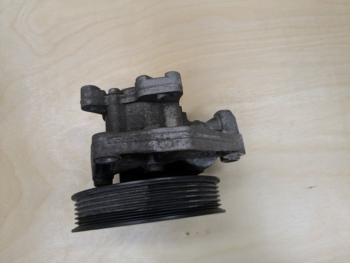 2009-2011 Mercedes-Benz R171 SLK-Class M272 Engine Motor Power Steering Pump A0054661601
