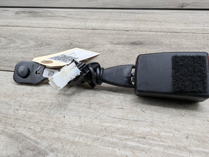 OEM BMW F90 G11 G12 G30 530 540 M550 750 M5 Front Left or Right Seatbelt Buckle
