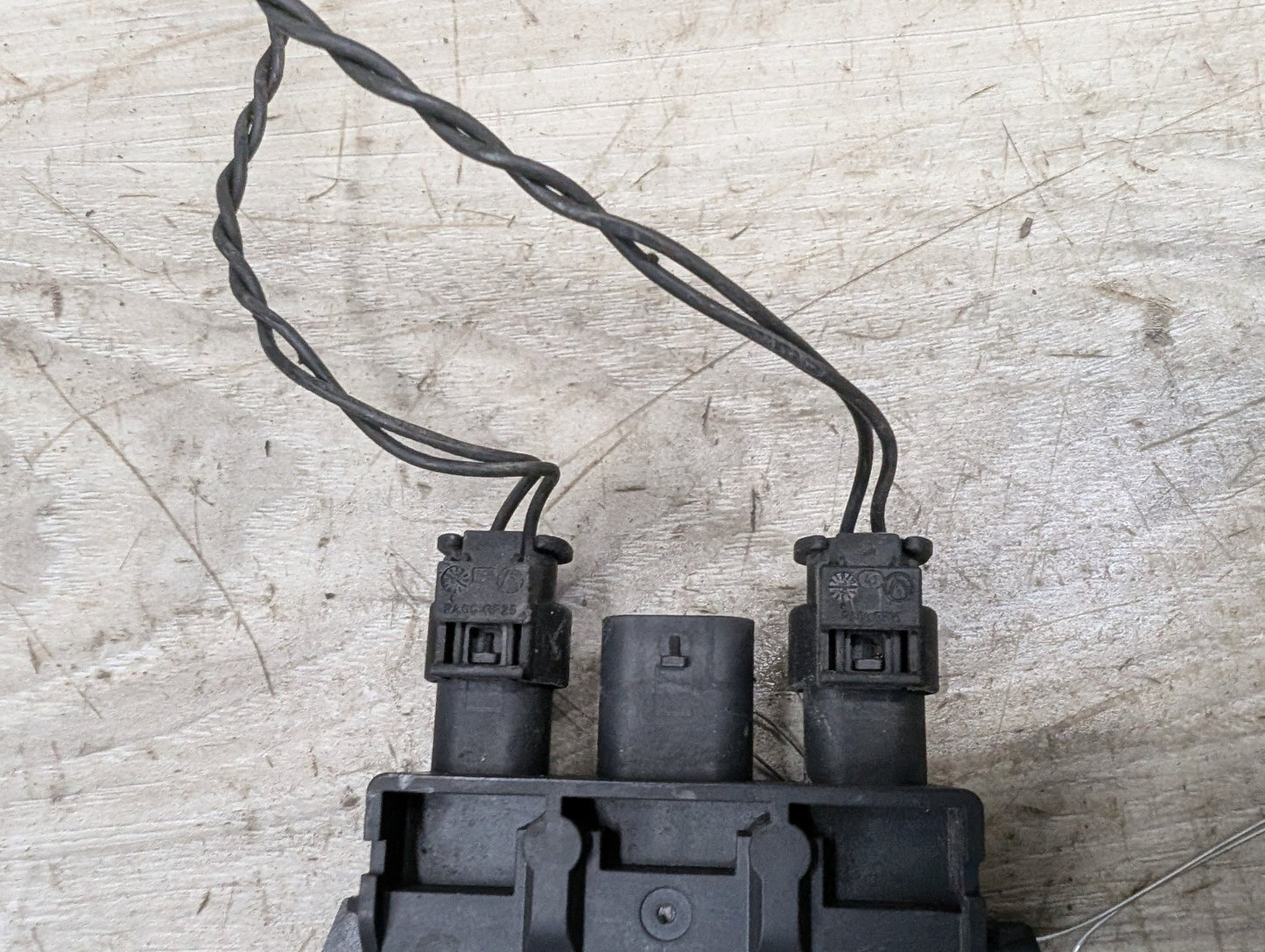 2018 - 2024 BMW X3 G01 Rear Smart Opener Sensor Module W/ Harness & Strap SET 7932682 B58B30O1