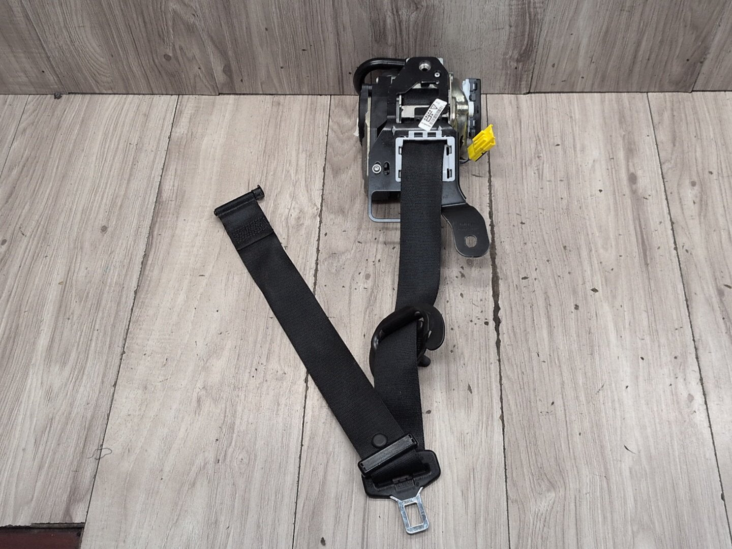 2015-2018 BMW X5 F85 Front Left Driver Seatbelt Seat Belt Retractor 6284607