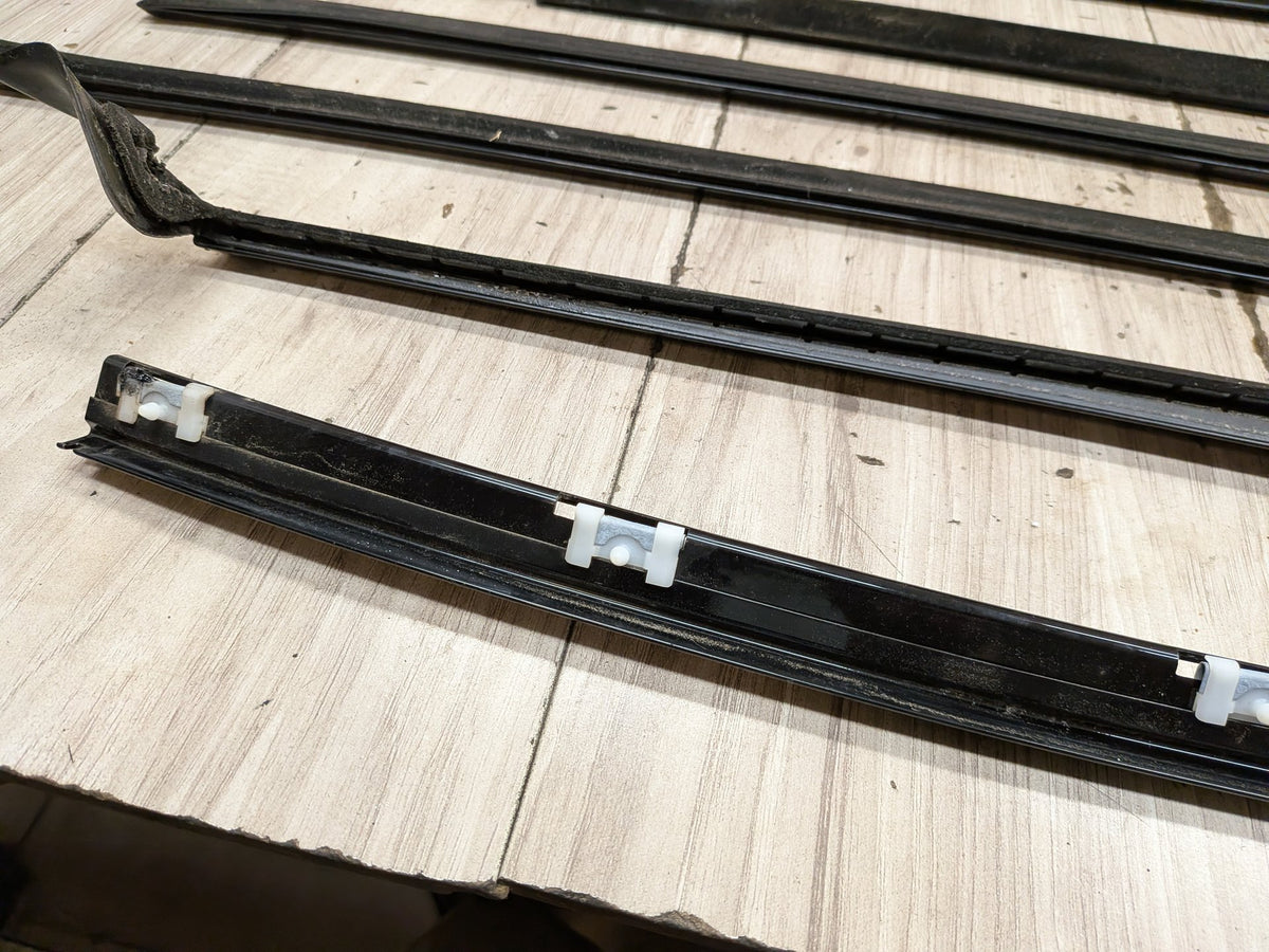 2004-2010 BMW M6 E64 Front Rear Left Right Door Gloss Shadow Line Trim Moldings SET 7905425 OEM