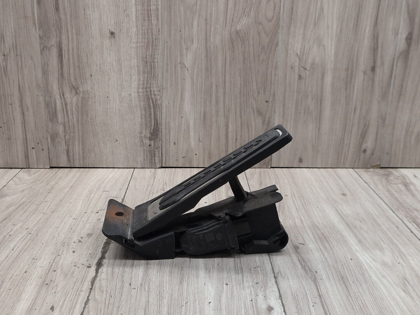 2016-2022 BMW 750i G12 Gas Accelarator Pedal 6871053 OEM