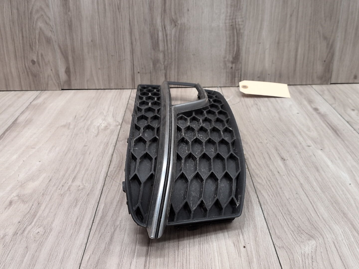 2013 - 2017 Audi S5 8T Front Right Passenger Bumper Cover Grille 8T0807682K CTUB