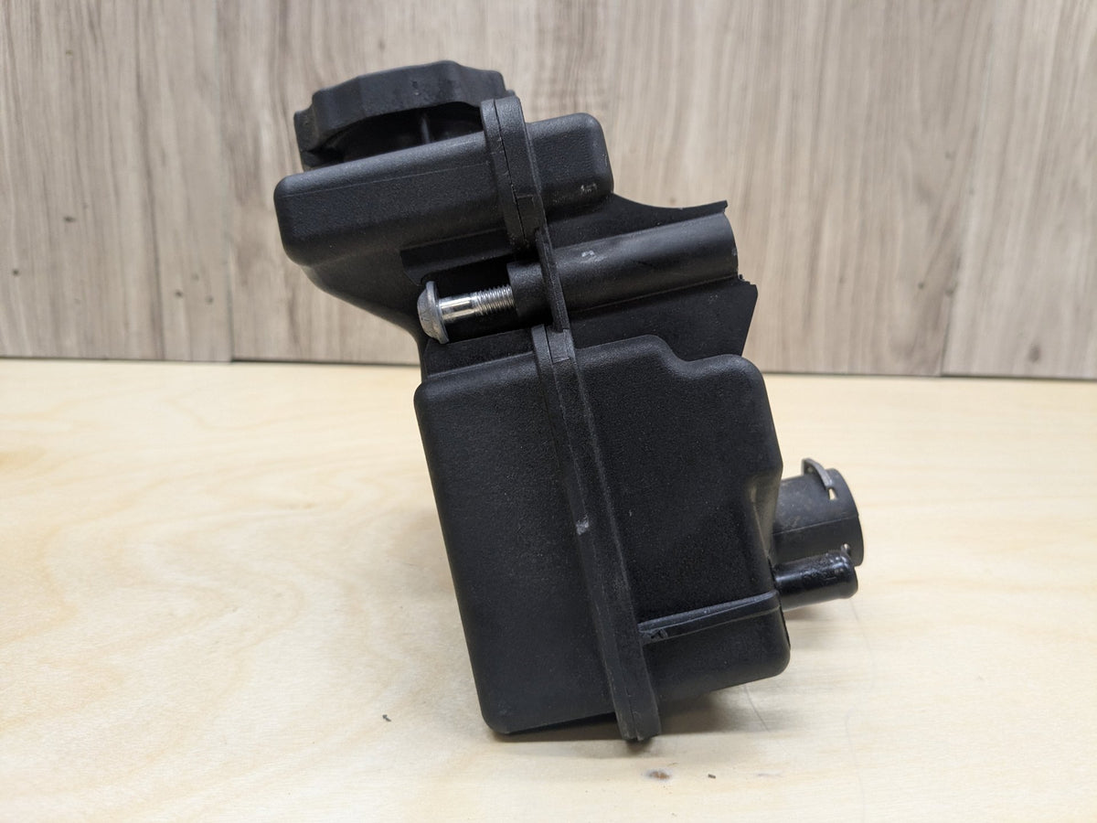 2009-2011 Mercedes-Benz SLK-Class R171 Power Steering Tank A0004602483 OEM
