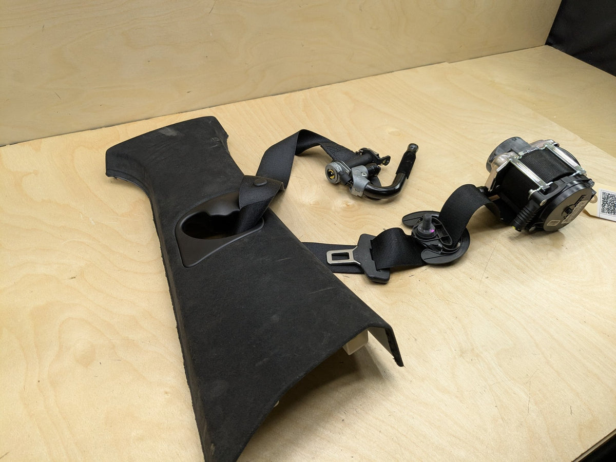 OEM BMW F15 F16 F85 F86 X5 X6 Front Right Passenger Seat Belt Retractor Black