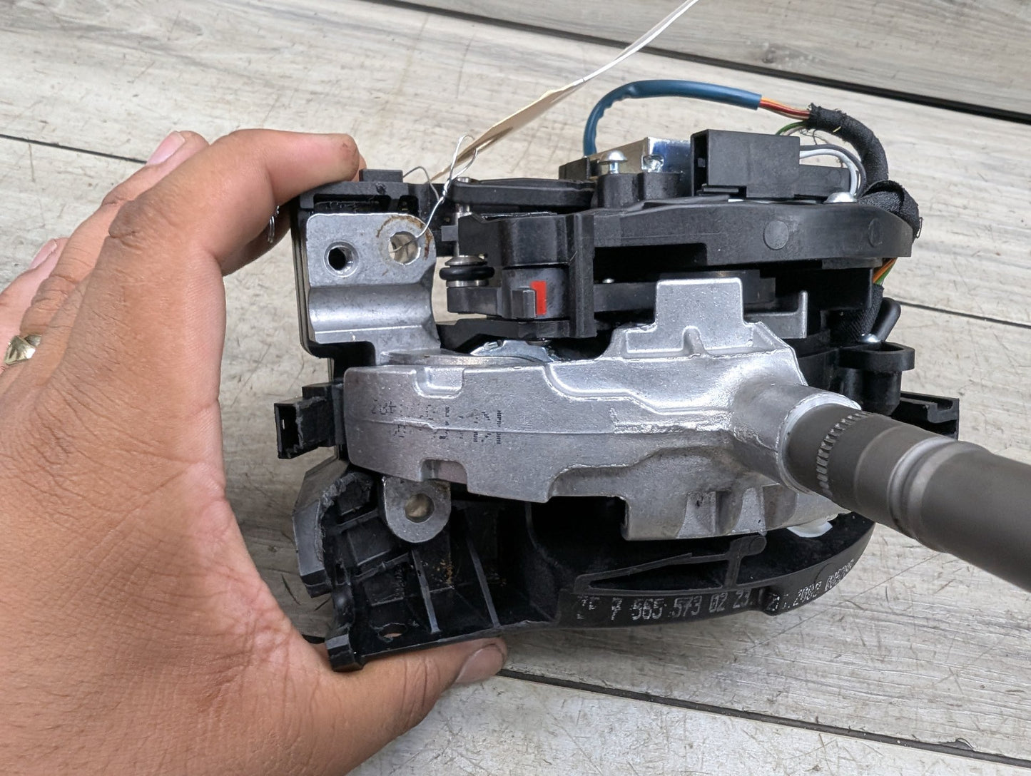 2008-2013 BMW 128i E82 Transmission Switch Shifter Assembly 7565573