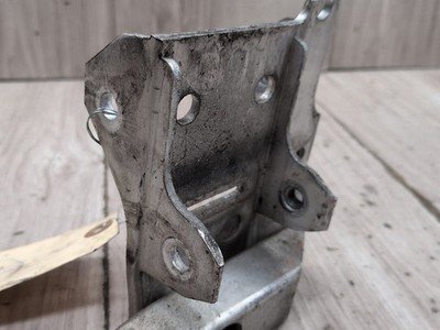 2012-2018 BMW M6 F06 Radiator Lower Mounting Brackets SET 7575248 OEM