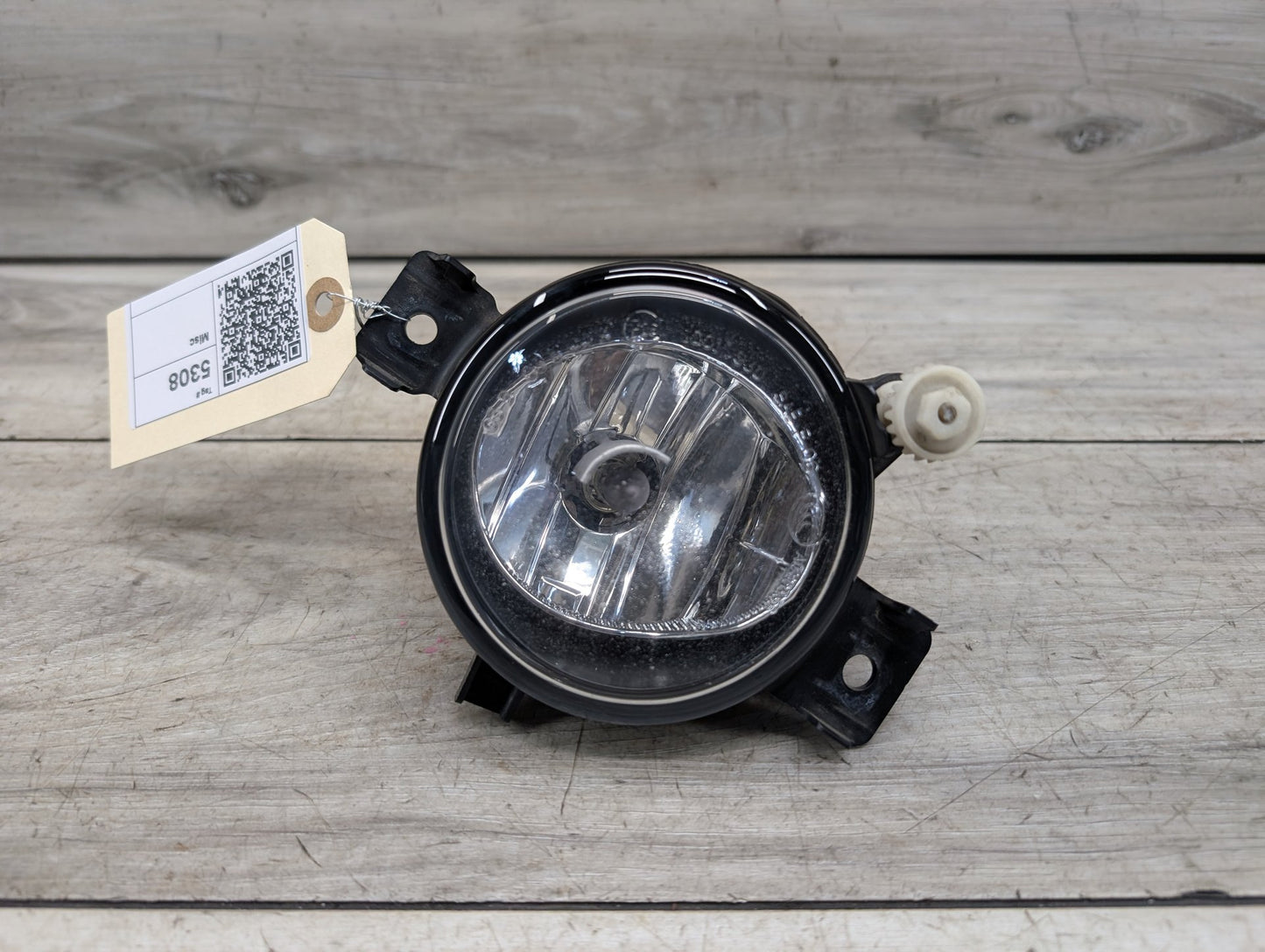 2007-2013 BMW X5 E70 Front Right Passenger Bumper Fog Lamp Light 7237434