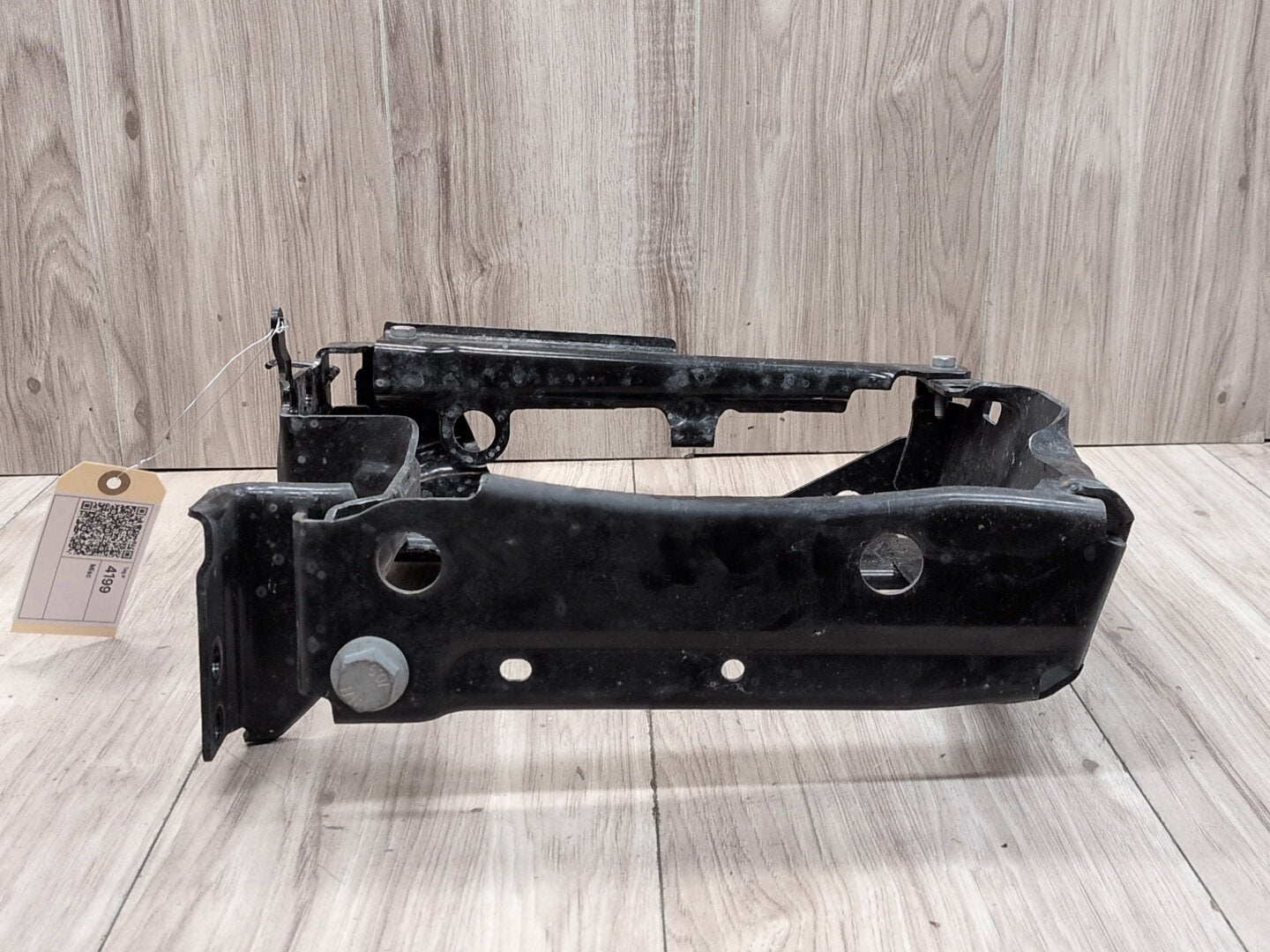 OEM BMW G20 G22 G23 G26 Front Right Passenger Radiator Reinforcement Bracket