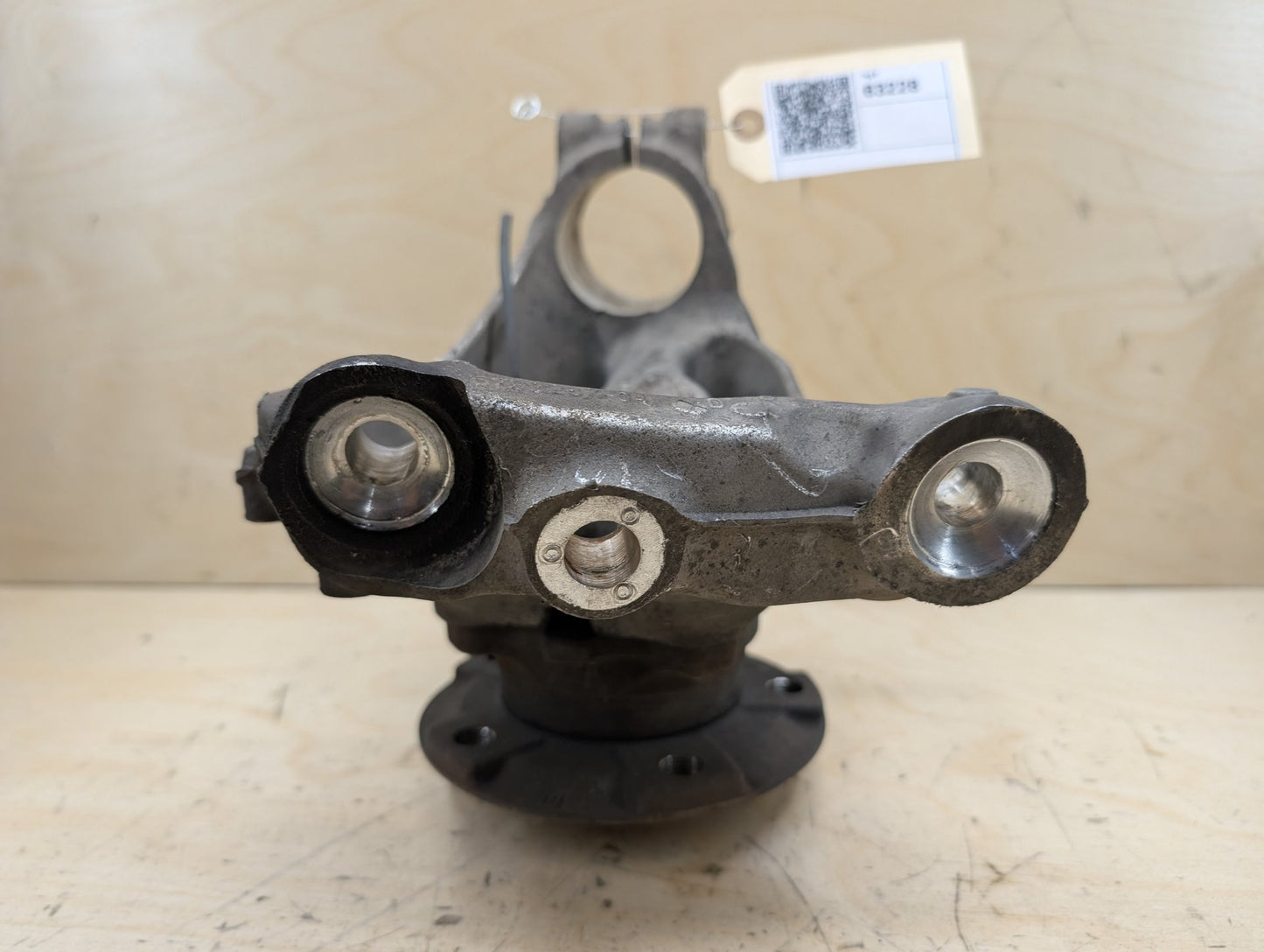 2012-2018 BMW 328i F30 Front Left Driver Spindle Knuckle w/ Bearing 6792287