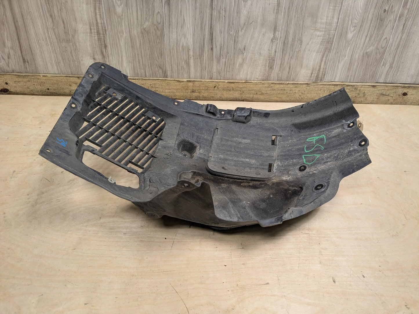OEM BMW G30 530 540 M550 Left Driver Side Fender Liner Wheel Splash Shield