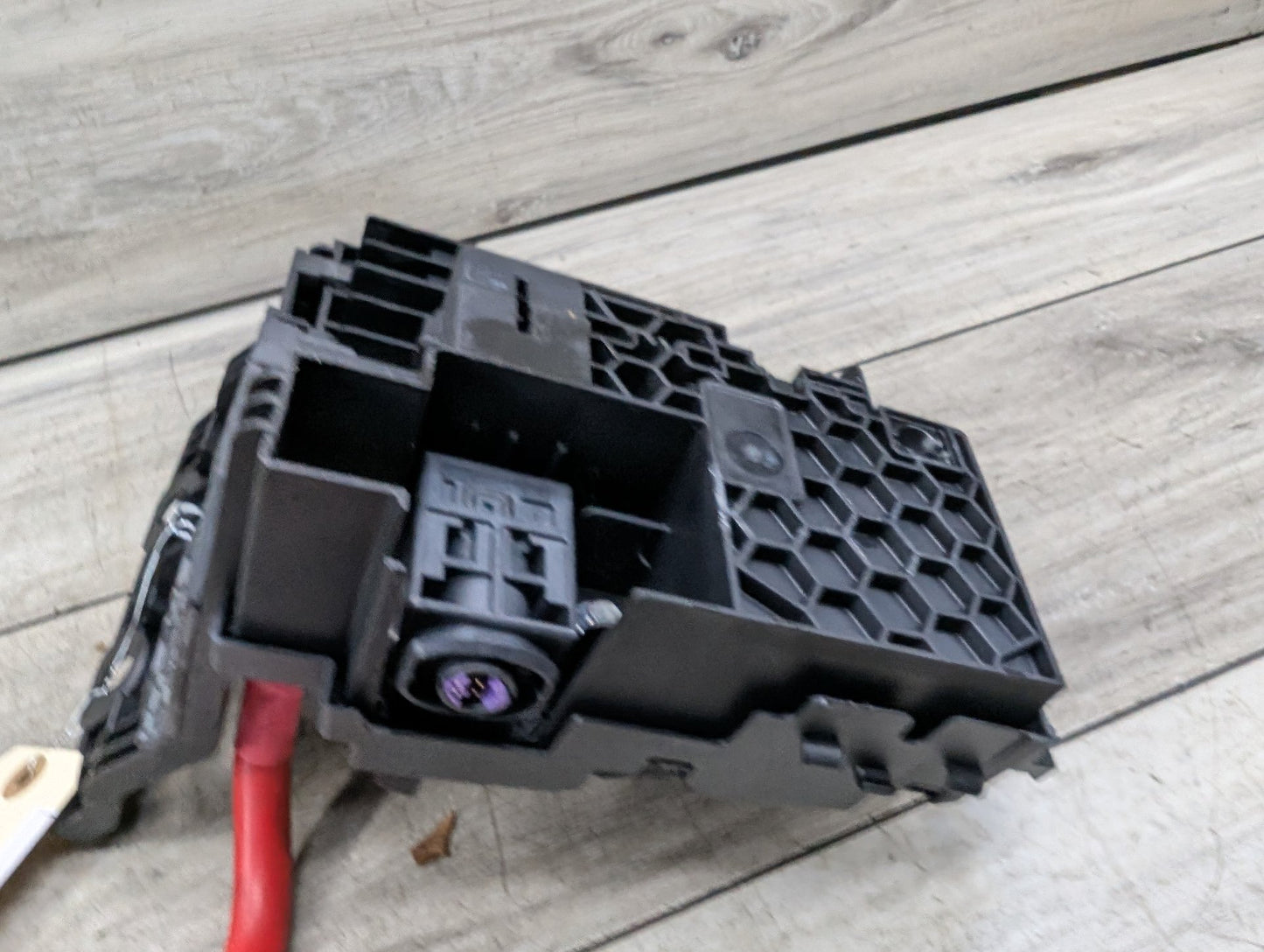 OEM BMW F90 G11* G12* G30 M5 Rear Positive Battery Terminal Junction Fuse Box