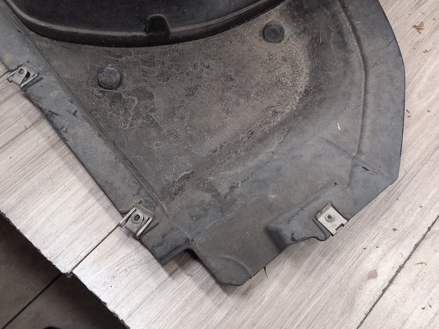 2015-2018 Audi Q3 8U Front Left Driver Wheel Fender Liner Splash Guard 8U0853887