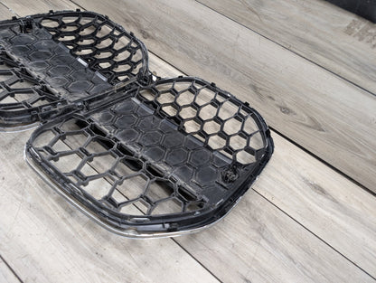 2021-2026 BMW 430i G22 Front Middle Center Bumper Cover Grille 7486809