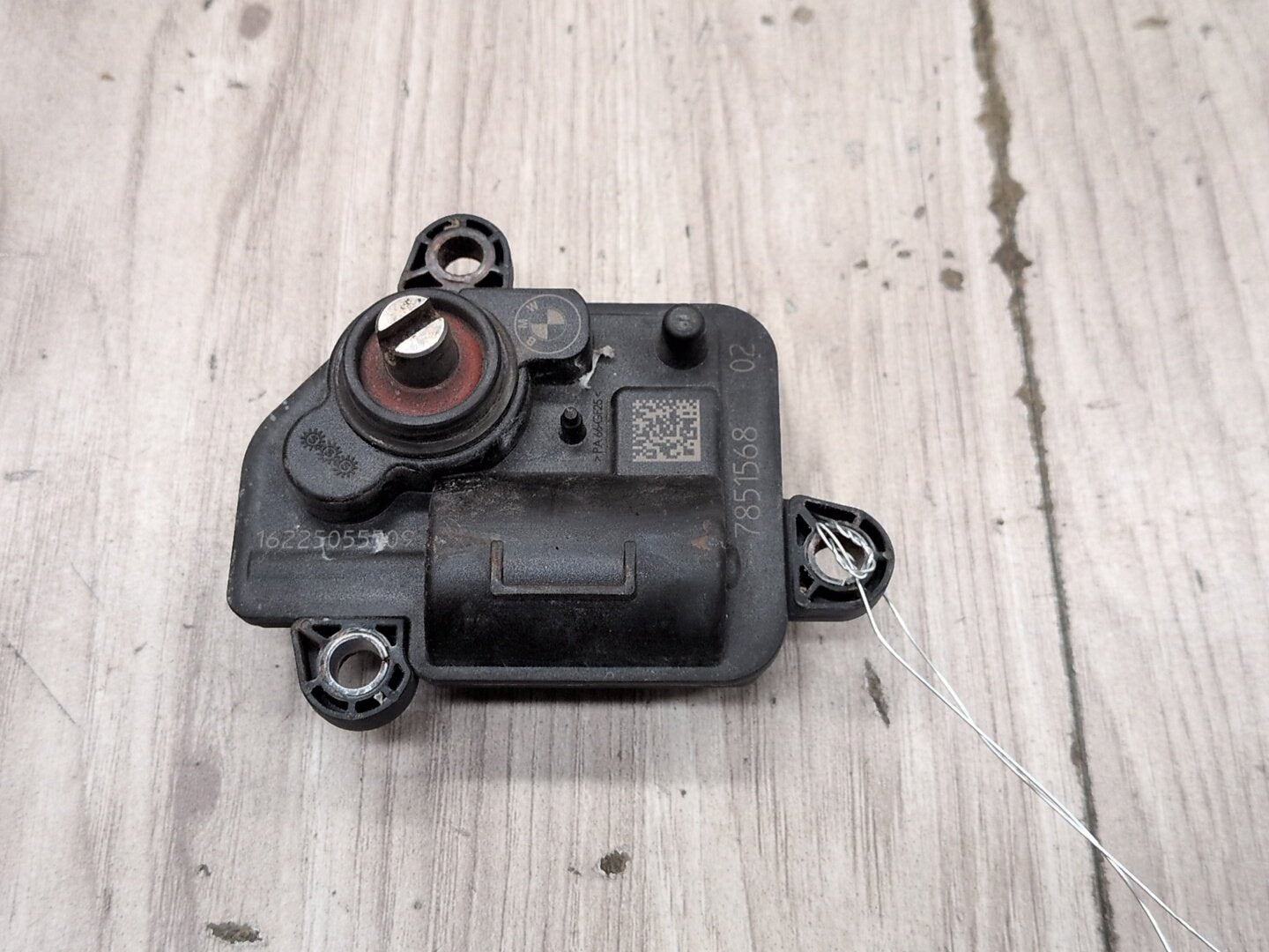 2015 - 2019 BMW X6 F86 Muffler Exhaust Flap Actuator 7851568 S63B44T2