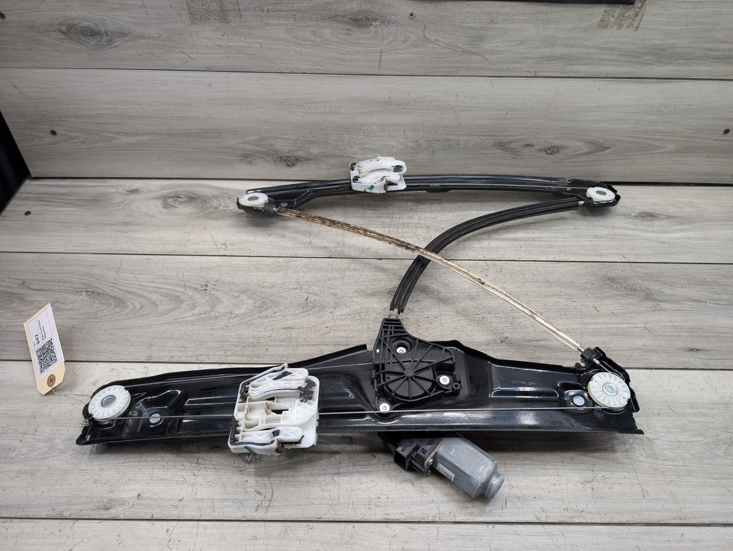 2011 - 2017 BMW X3 F25 Front Right Passenger Door Window Glass Regulator w/ Motor 4880168 N55B30M0