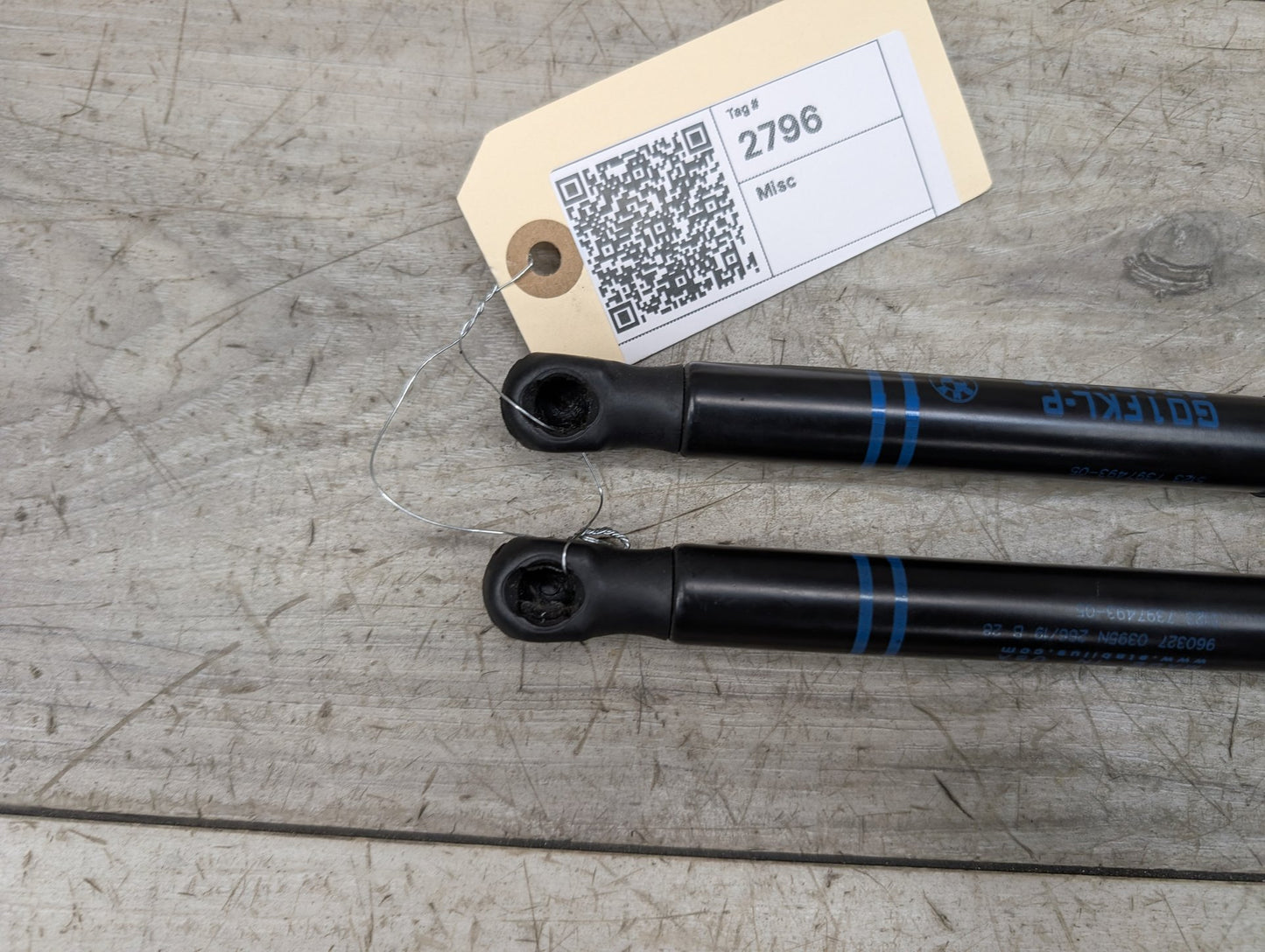 2018 - 2024 BMW X3 G01 Left Right Hood Bonnet Gas Strut Shock Supports SET 7397493 B58B30O1