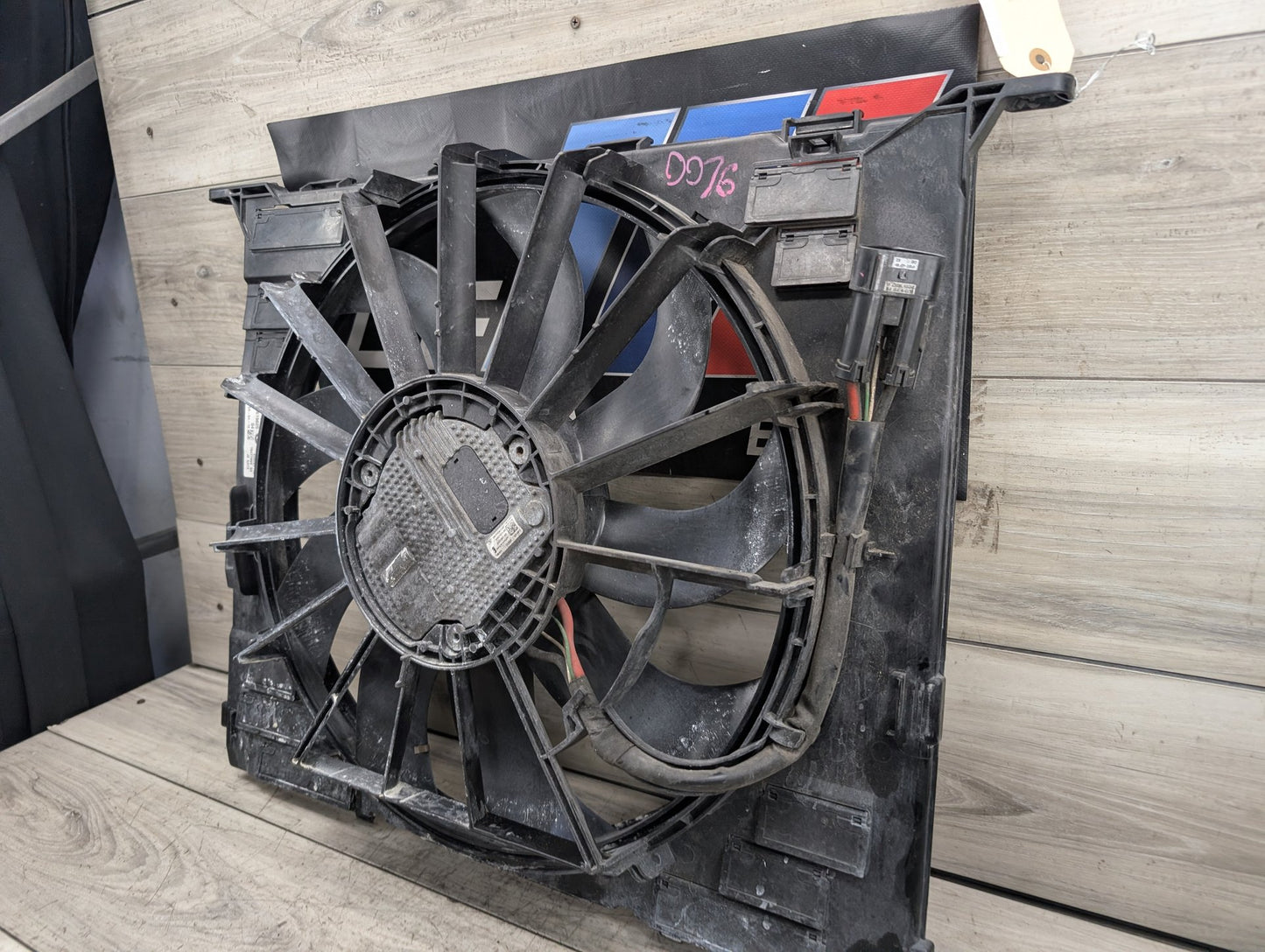 2016 - 2017 BMW 750i G12 Radiator Fan Shroud Housing w/ Motor 8619625 N63B44O2