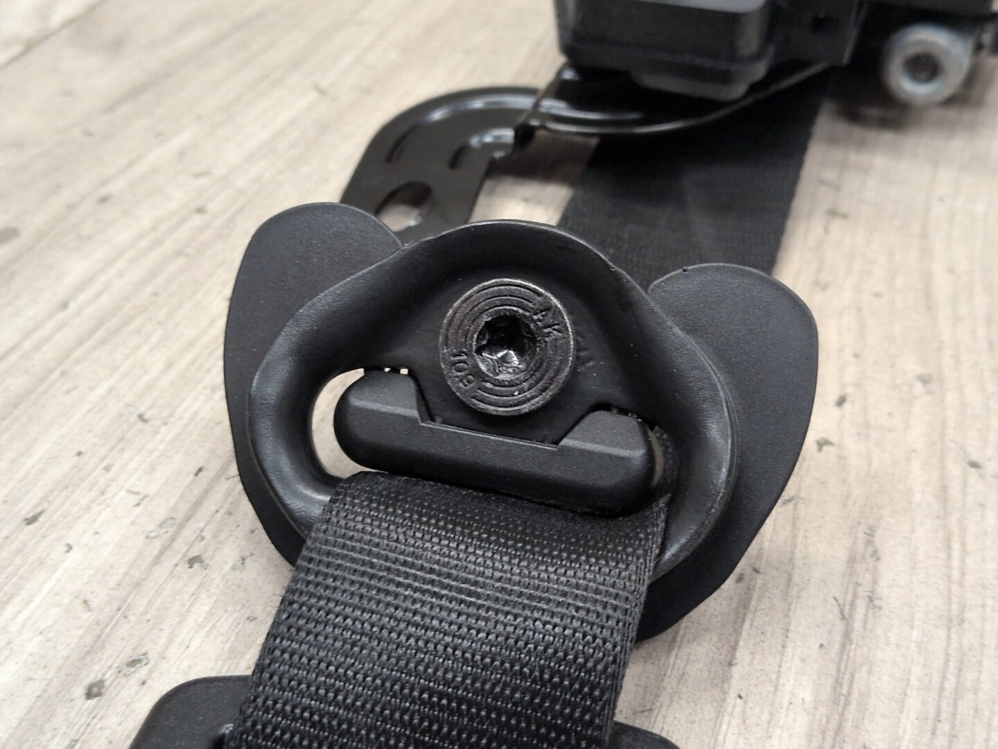 17-23 OEM BMW F90 G30 530 540 M550 M5 Front Left Driver Seatbelt Retractor Black