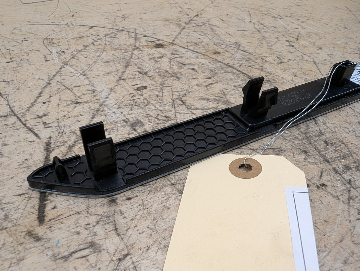 2019-2026 BMW X5 G05 Front Left Right Scuff Plate Door Sill SET 7442142 OEM