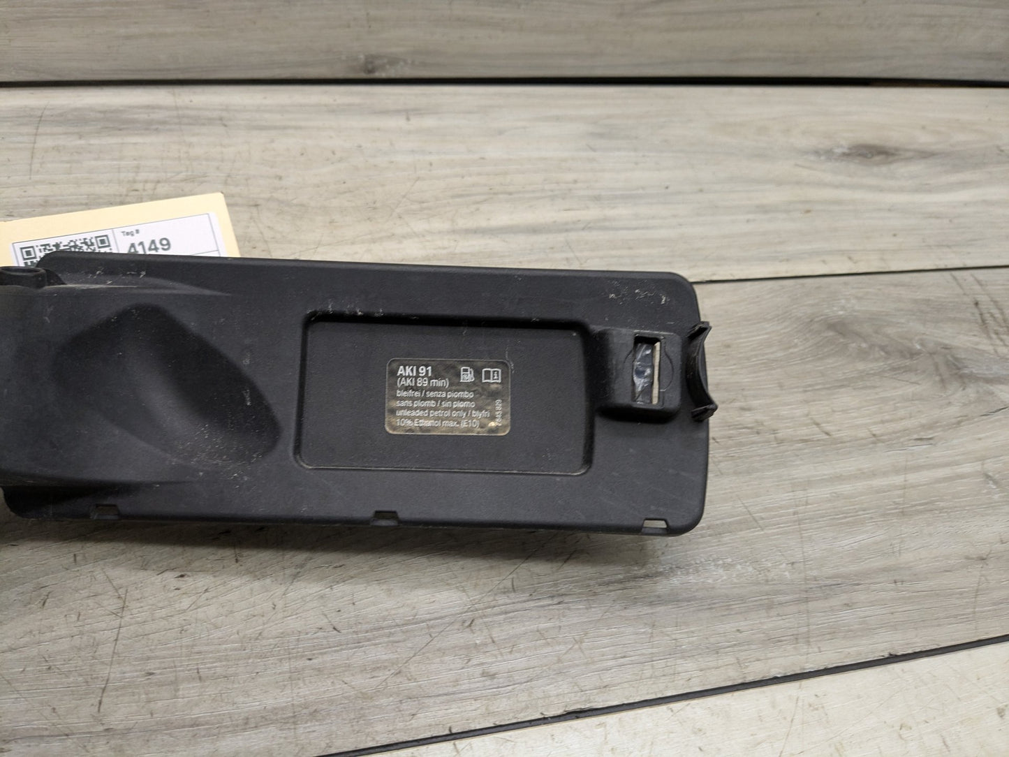 19-24 OEM BMW G20 330 M340 Fuel Gas Tank Fuel Filler Cover Pot Door Mount