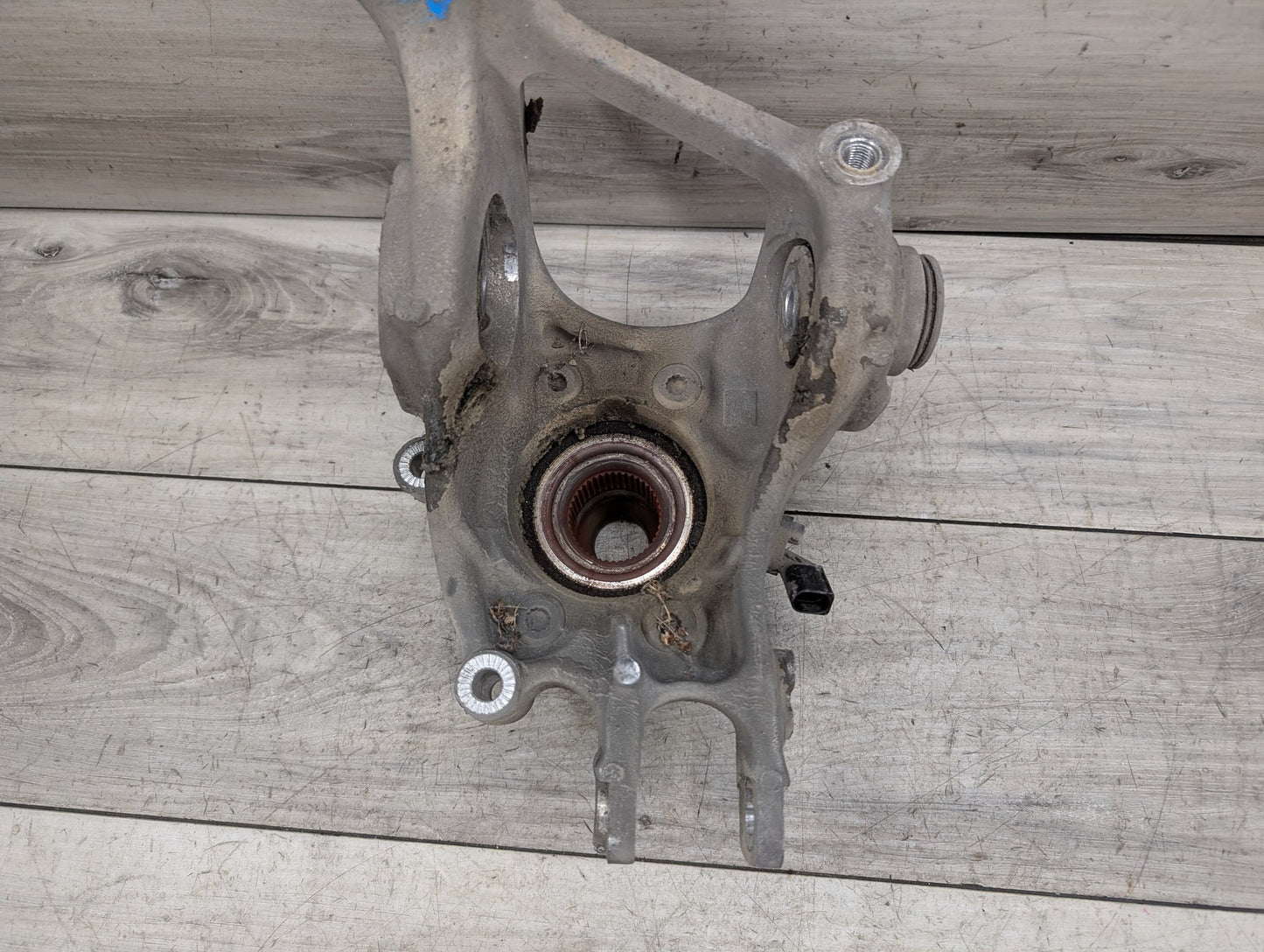 2008 - 2017 Audi S5 8T Rear Left Driver Spindle Knuckle w/ Bearing 8K0505435A