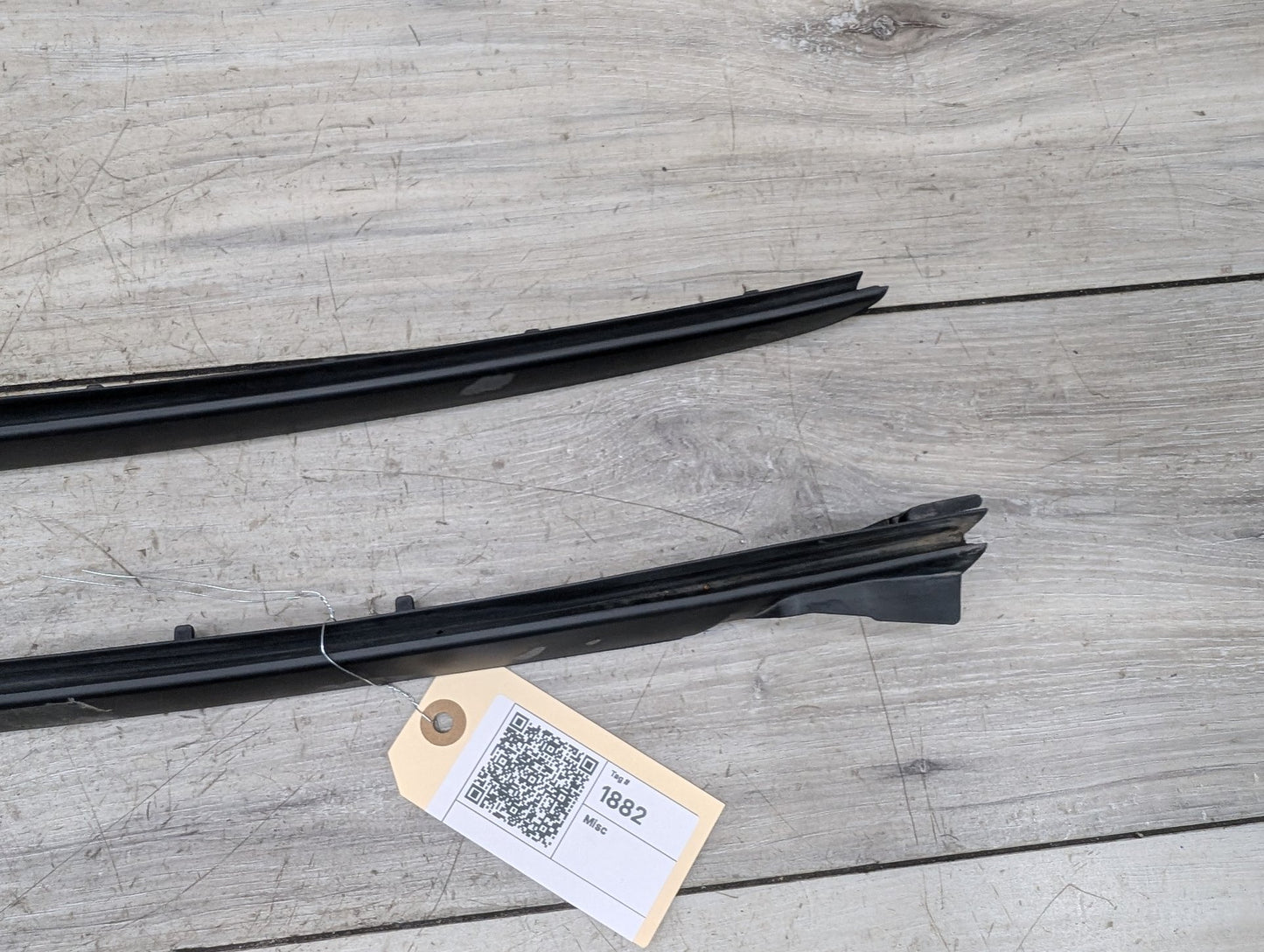 2021-2026 BMW 430i G22 Front Left Right Side Windshield Drip Trim Molding SET 7475009