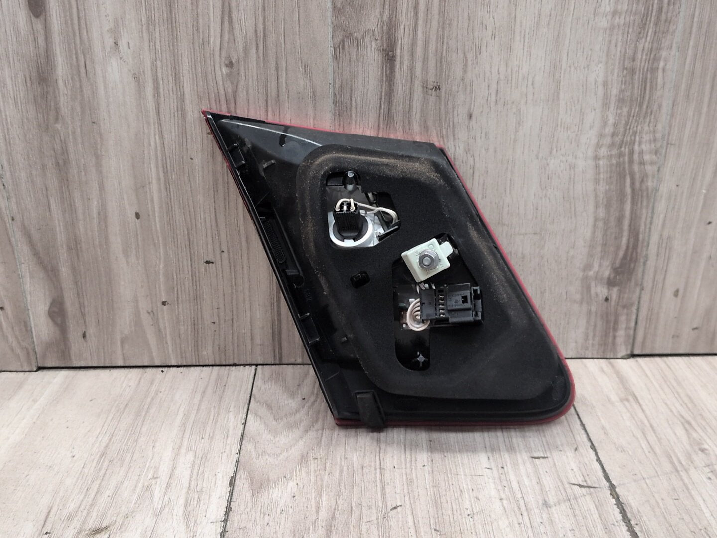 2009-2012 Mercedes-Benz E550 W212 Rear Right Passenger Inner Tail Light A2128200864 OEM