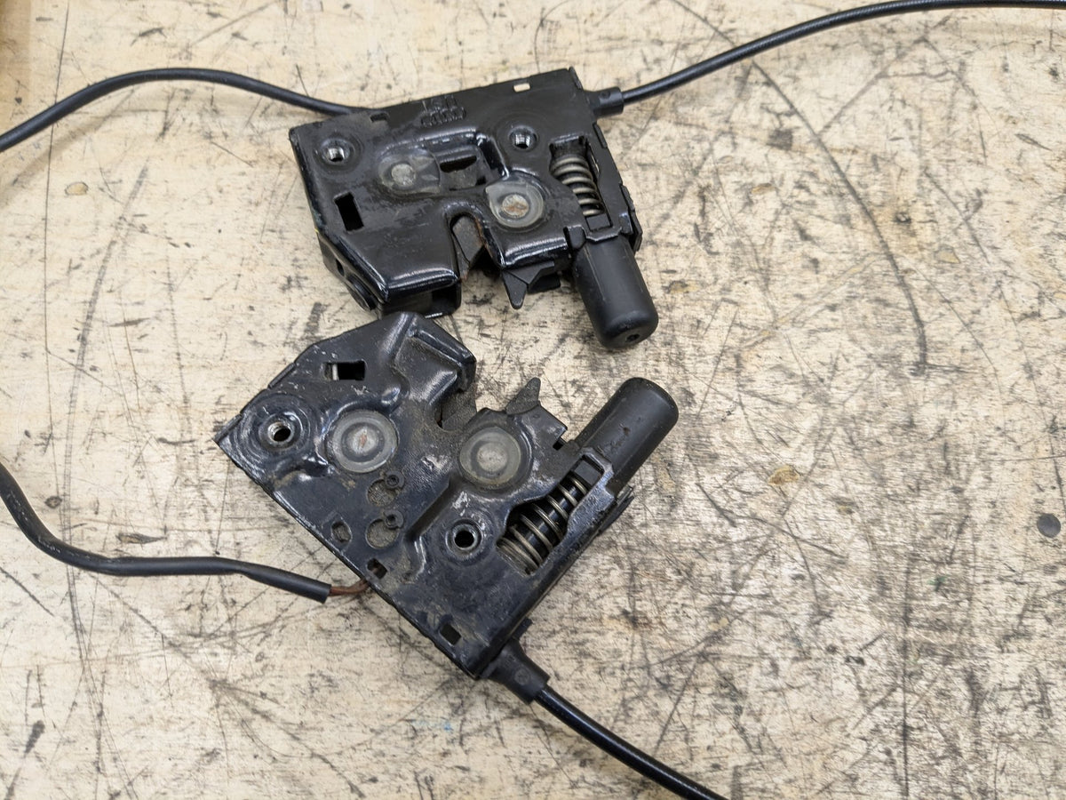 2012-2018 Audi A6 C7 Hood Bonnet Safety Lock Latches SET 4G0823509C OEM