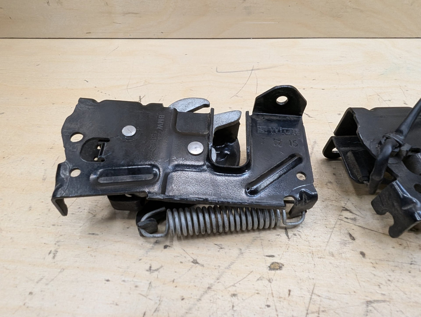 OEM BMW F22 F30 F32 F36 F80 F82 F87 M4 Hood Safety Catch Lock Latch Bracket SET