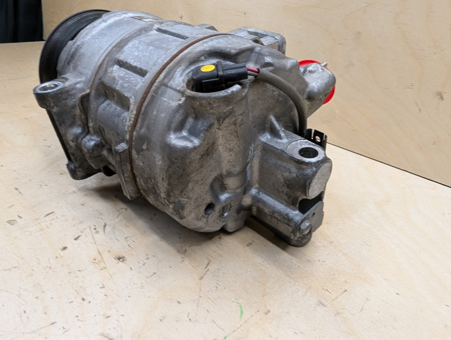 OEM BMW F02 F10 F15 F30 F32 F33 F36 AC Compressor Clutch A/C Pump W/ Pulley N55