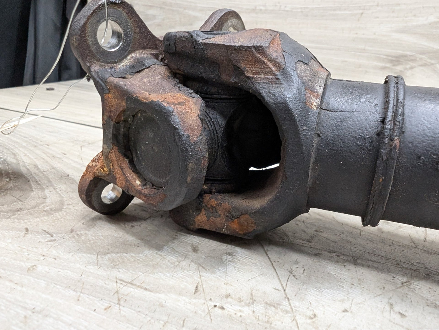 OEM BMW E70 F15 F16 F85 F86 X5 X6 Front Driveshaft Axle Drive Shaft Propeller