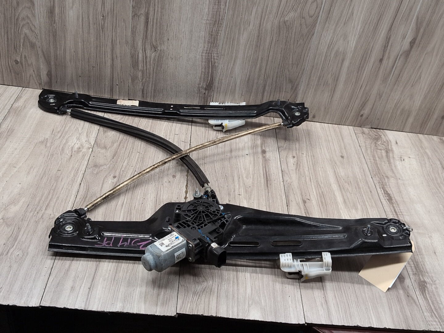2011 - 2017 BMW X3 F25 Rear Left Driver Door Window Glass Regulator Motor 7258534 N20B20O0