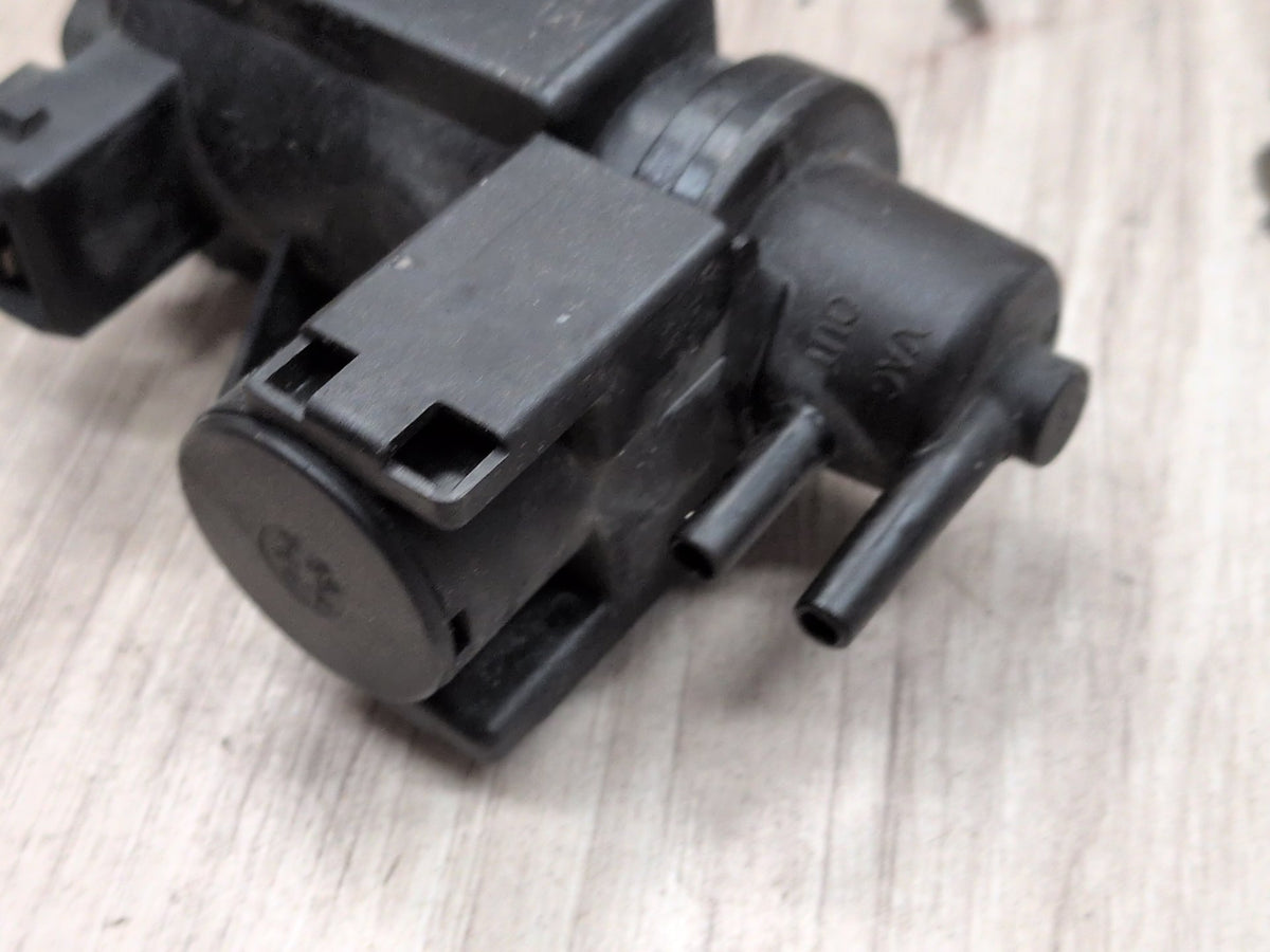 2011-2016 BMW M5 F10 Turbo Boost Pressure Solenoid Valve 7626351