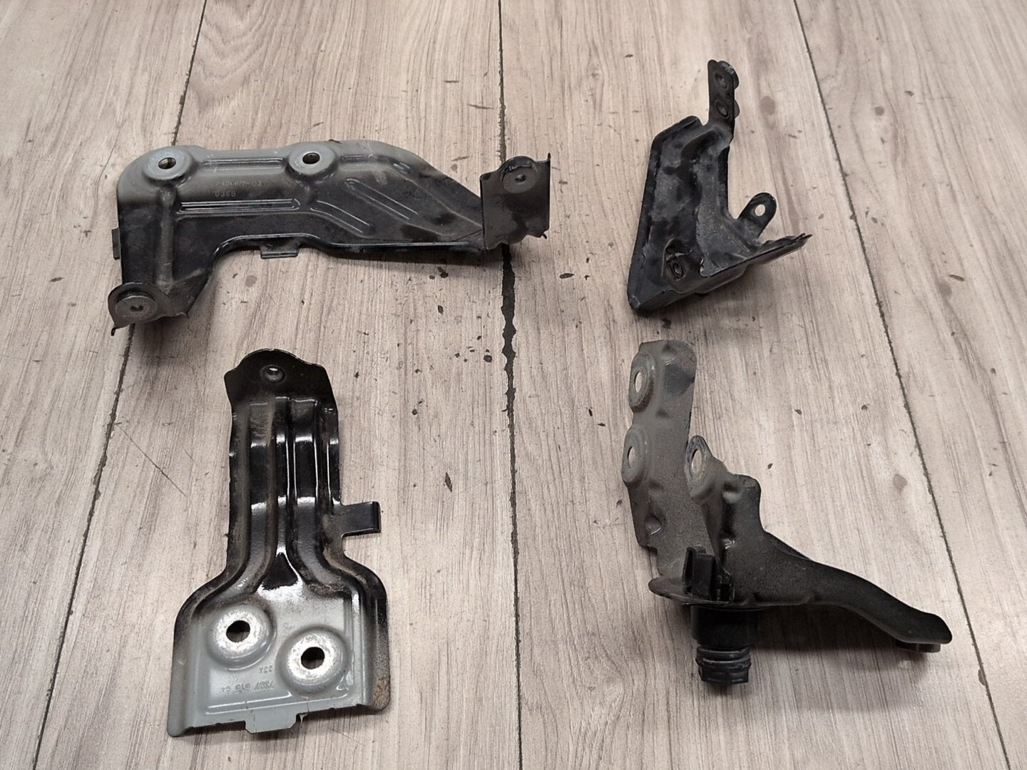 18-24 OEM BMW G01 G02 F97 F98 X3 X4 Left Driver Fender Wing Holder Bracket SET