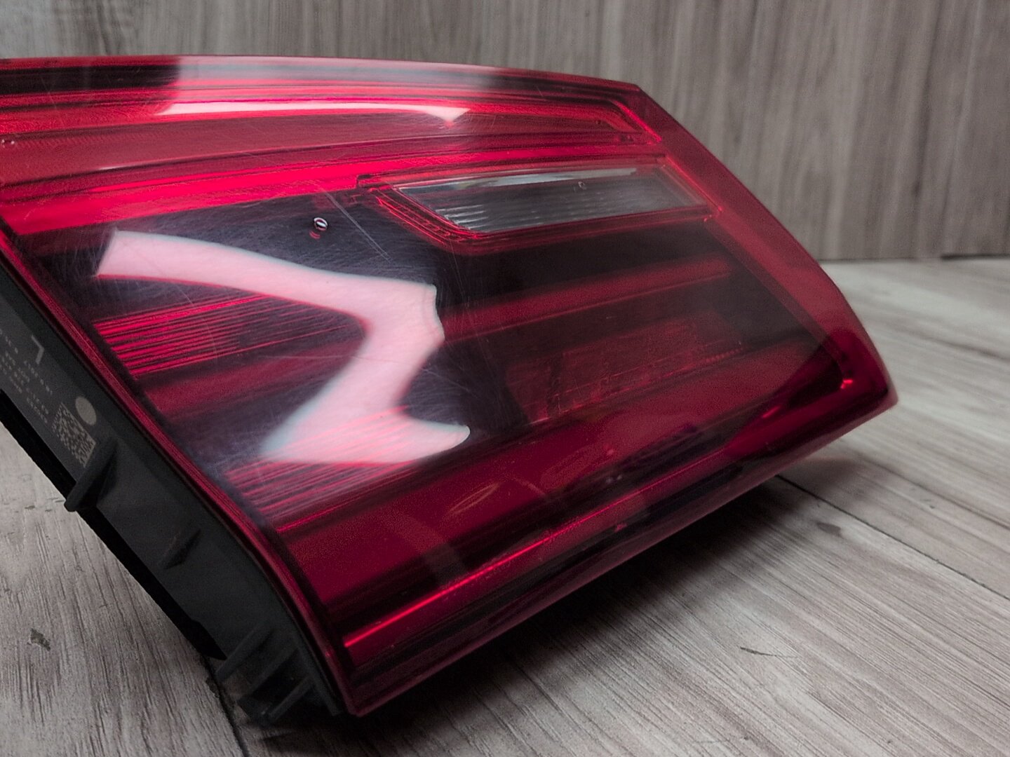 17-20 OEM BMW F90 G30 530 540 M550 M5 Rear Left Driver Inner Trunk Tail Light