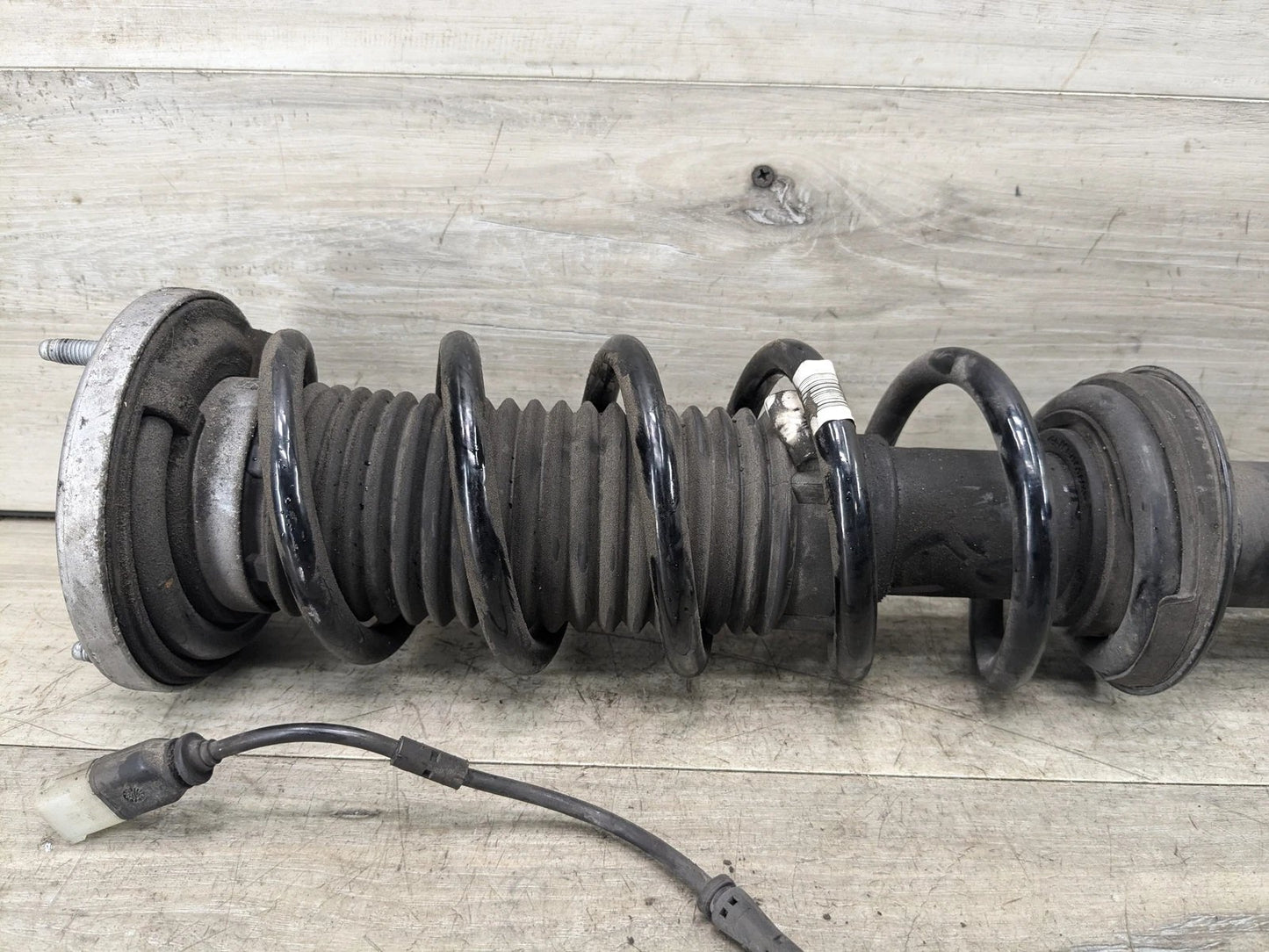 17-23 OEM BMW G30 M550 Rear Right Passenger Side Spring Strut Shock Absorber VDC