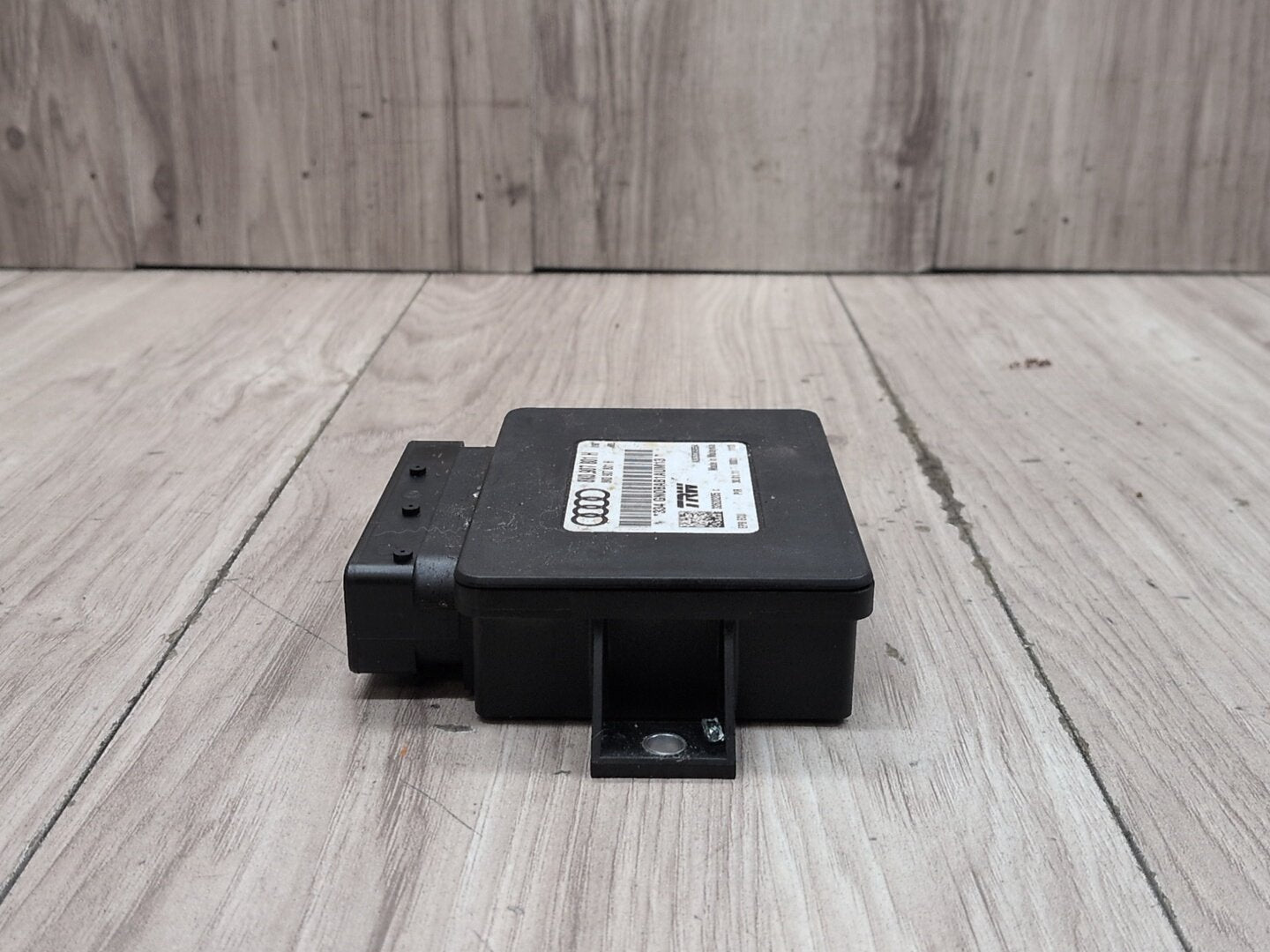 2008-2017 Audi S5 8T Electric Emergency Parking Brake Module 8K0907801H
