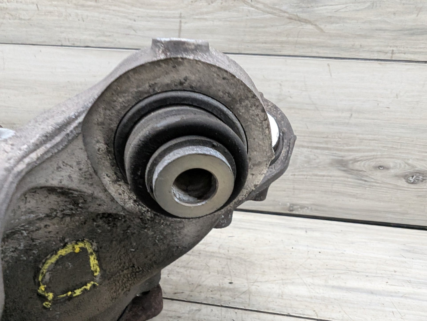 OEM BMW G01 X3 30i 30iX M40iX REAR Left Driver Knuckle Wheel Hub Spindle Bearing