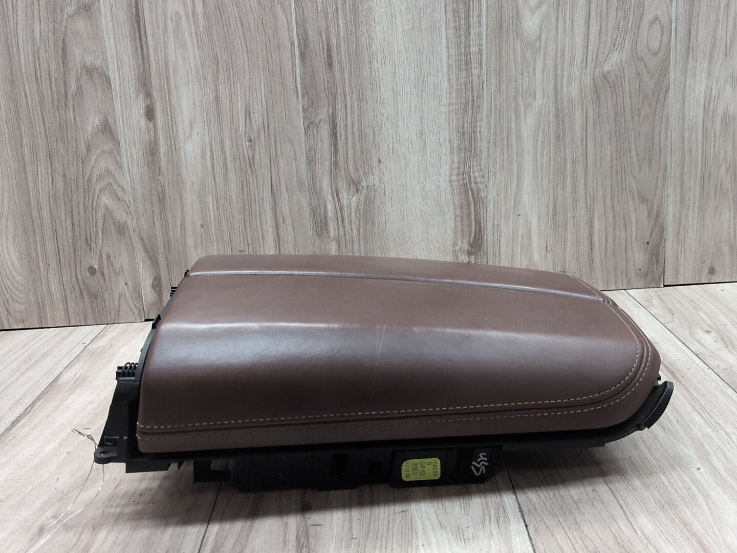 2019 - 2026 BMW X5 G05 Center Console Armrest Arm Rest 9399778 N63B44M3