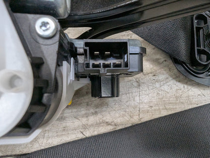 2018 - 2024 BMW X3 G01 Front Right Passenger Seatbelt Seat Belt Retractor 7469962 B58B30O1