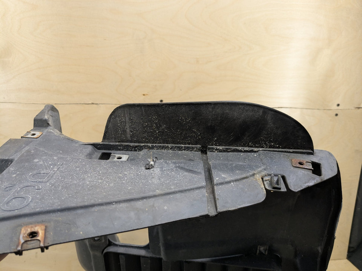2007-2013 BMW 328i E92 Front Right Passenger Fender Liner Splash Guard 7162832