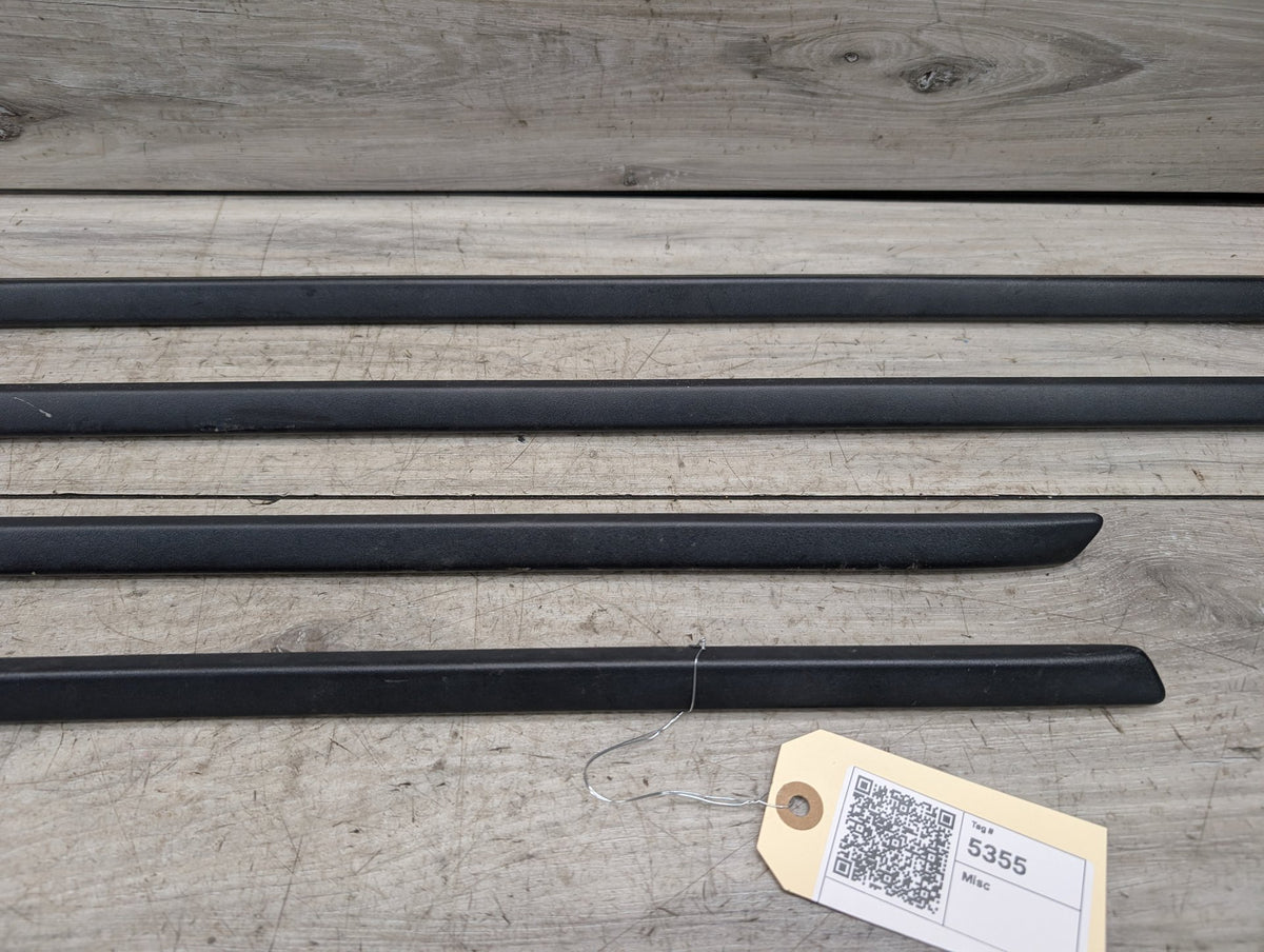 2007-2013 BMW X5 E70 Front Rear Left Right Exterior Door Trim Molding SET 7158533 OEM