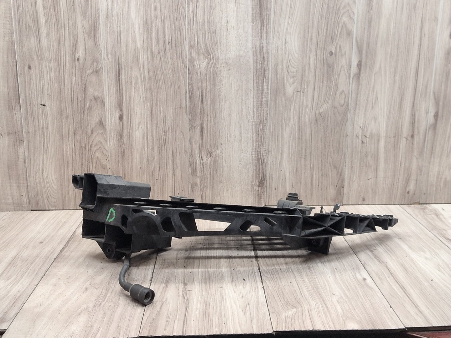 2015-2018 Audi Q3 8U Left Front Bumper Under Headlamp Bracket 8U0805607A
