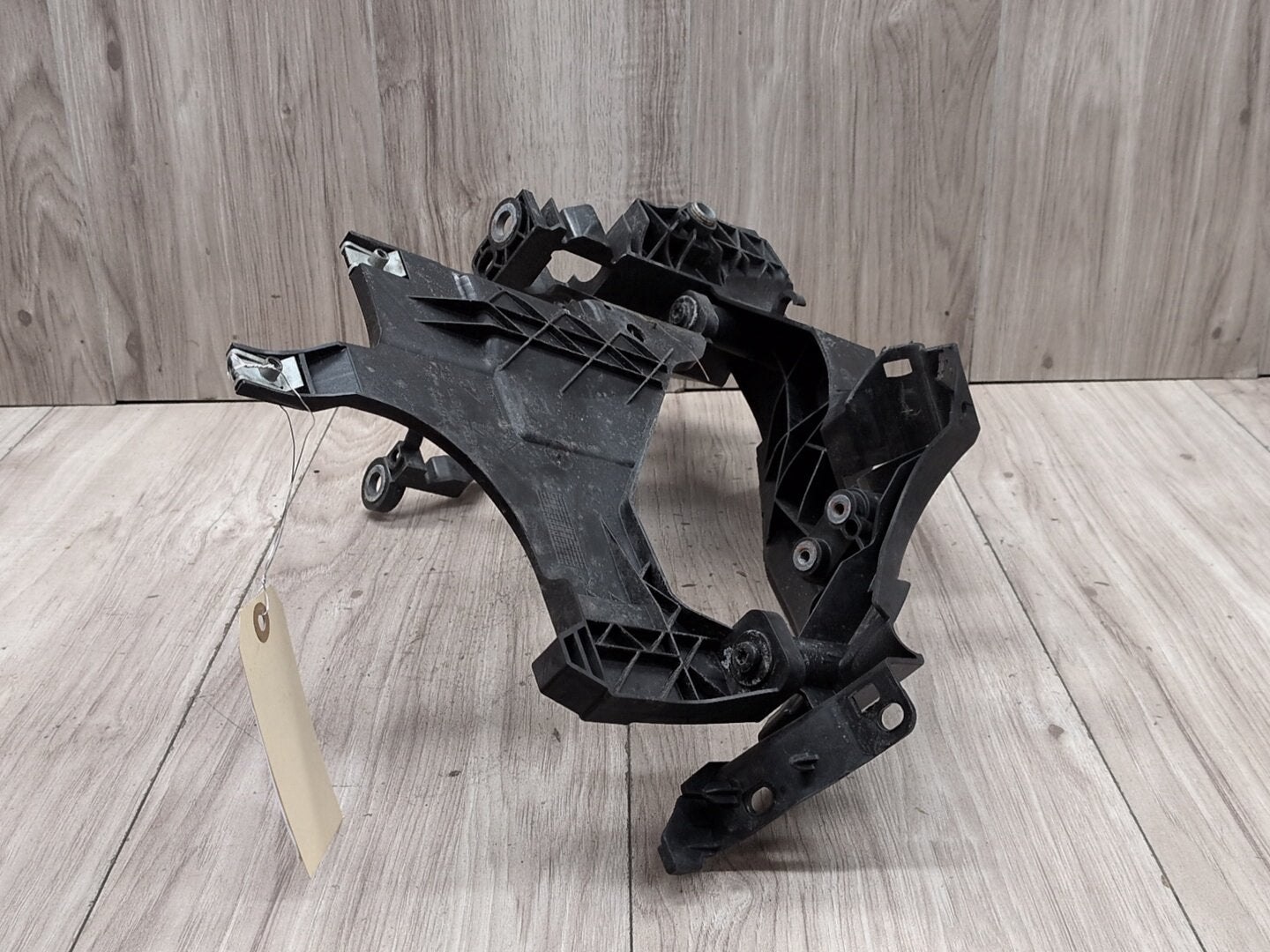 2008 - 2017 Audi S5 8T Left Driver Headlight Bracket 1301073053