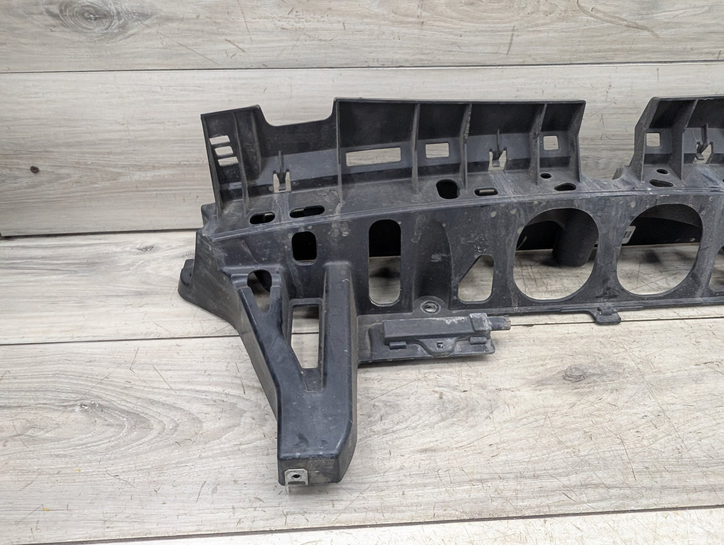 2014 - 2018 BMW X5 F15 Rear Middle Center Bumper Bracket 7294391 N63B