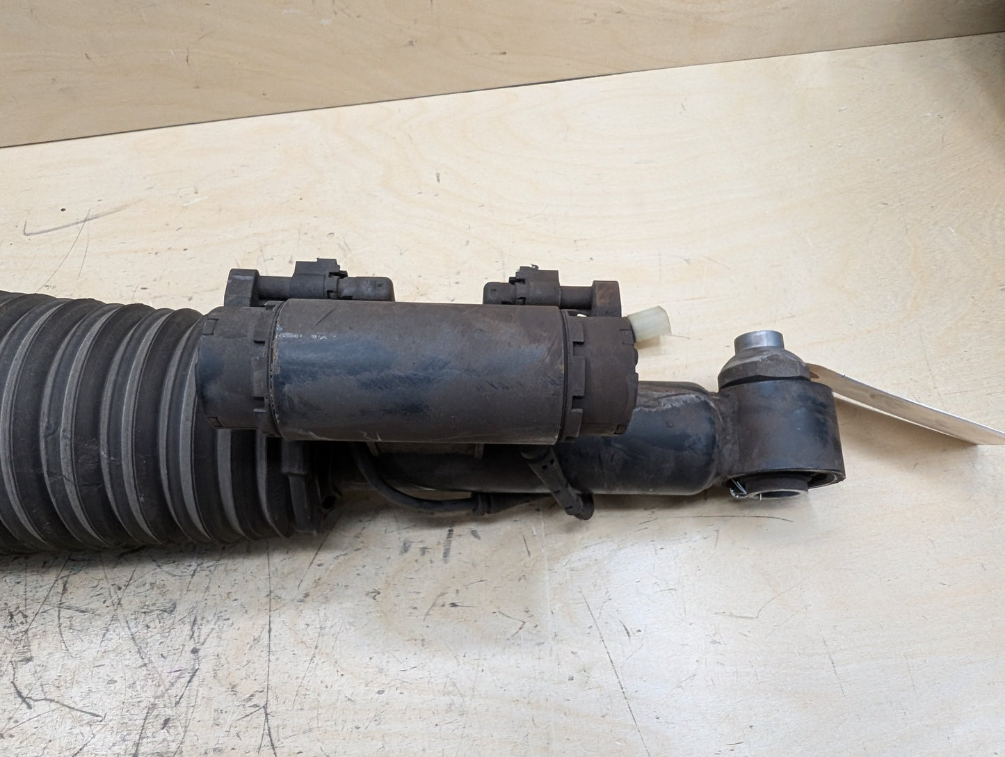 16-22 OEM BMW G11 G12 740 750 B7 REAR Right Passenger Air Suspension Strut Shock